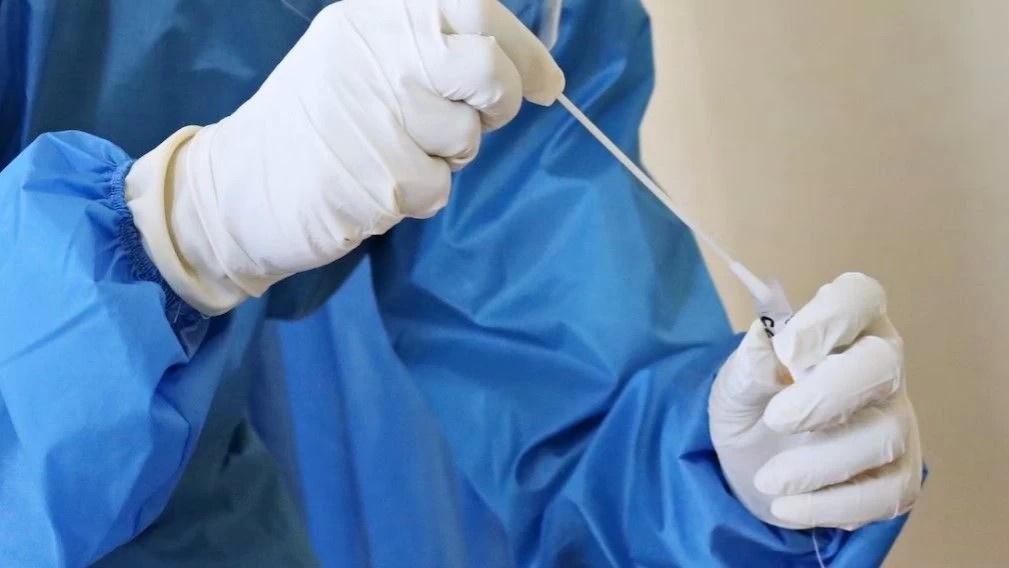 Более семи тысяч случаев заражения коронавирусом выявили в России впервые с 23 декабря