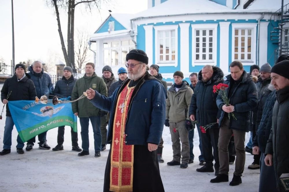 В Воскресенском подворье почтили память земляков, погибших в первой Чеченской войне