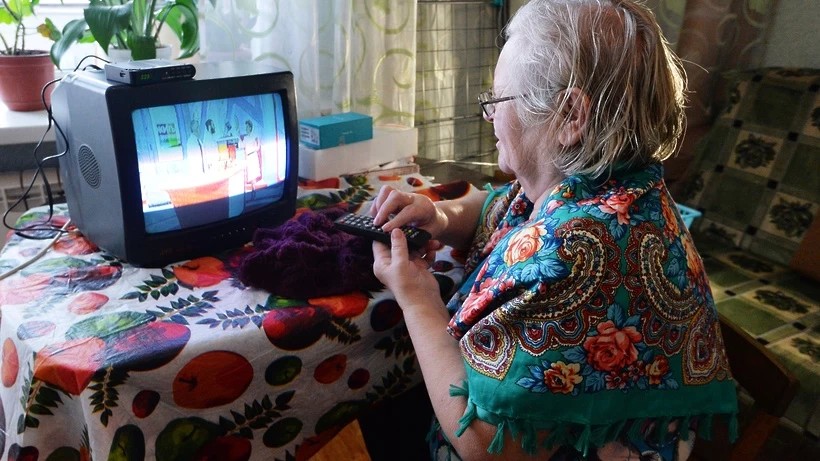 Более 400 жителей Подмосковья получили матпомощь для покупки цифровых тв‑приставок