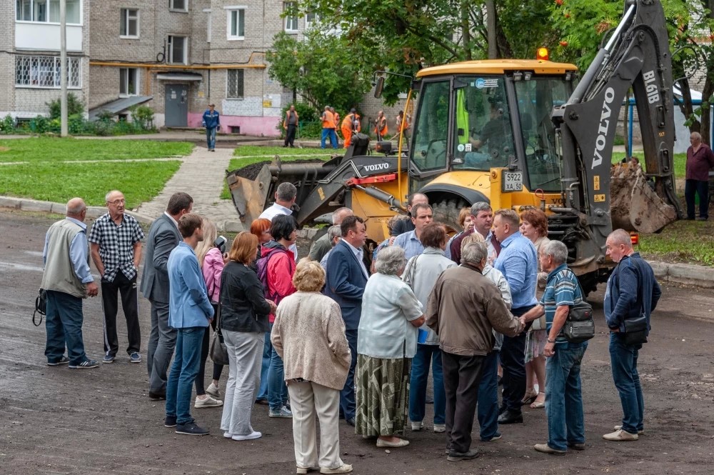 Комплексное благоустройство дворов проходит на Рабоем посёлке в Сергиевом Посаде