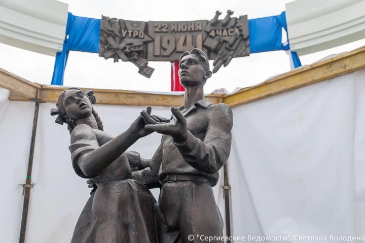 Памятник выпускникам доработали и скоро вернут на бульвар Кузнецова