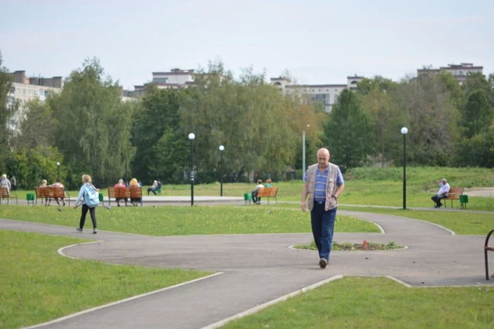 Сквер озеленят в День района