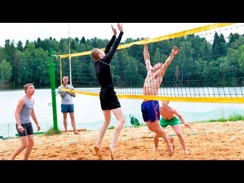 Пляжные волейболисты облюбовали Лесное озеро