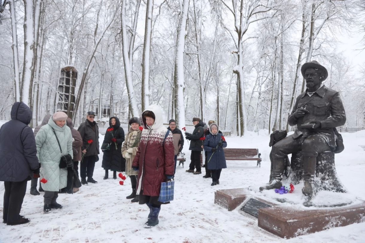 День рождения писателя Михаила Пришвина сегодня отметили в парке «Скитские пруды»