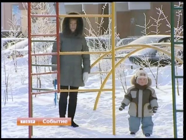 "Запарковали" детскую площадку