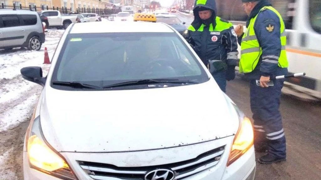 В Сергиево-Посадском округе продолжается работа по выявлению нарушений в сфере перевозок легковым такси