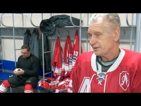 Идут игры турнира «Народный хоккей, лига 50+»