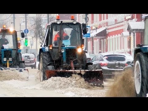 Порядка 40 единиц техники убирают снег в Сергиевом Посаде и районе