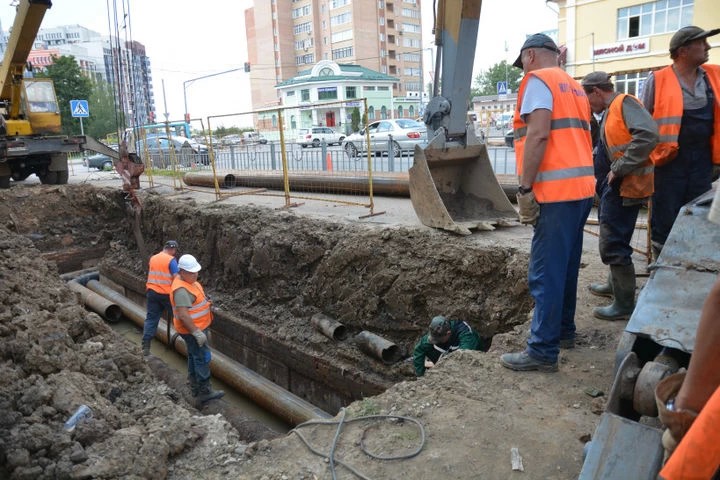 В субботу закончится ремонт трубопровода на Угличе