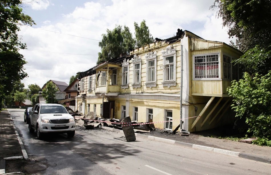 Сгоревший дом на Валовой предлагают восстановить
