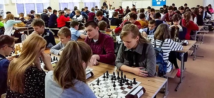 25 школ района сыграли в шахматы