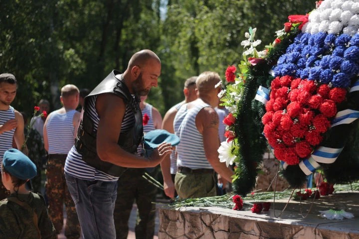 Никто, кроме нас