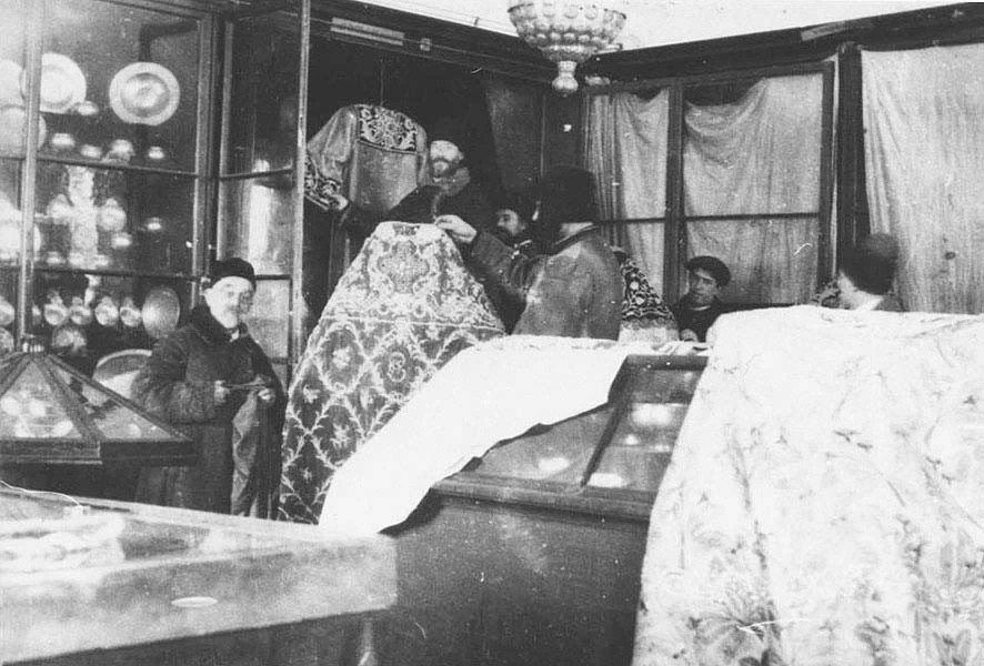 «Стекалось всё в лучших образцах»