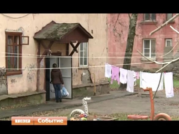 Обвал потолка или замыкание электропроводки. Инвалид второй группы из Хотькова постоянно опасается коммунальных бед