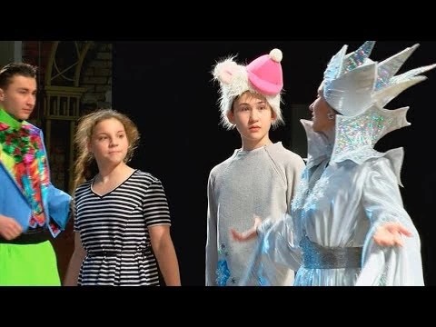 Во Дворце – последние приготовления к новогодним праздникам