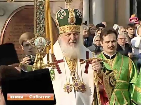 Осенний Сергиев день выдался солнечным и собрал в Лавре тысячи паломников