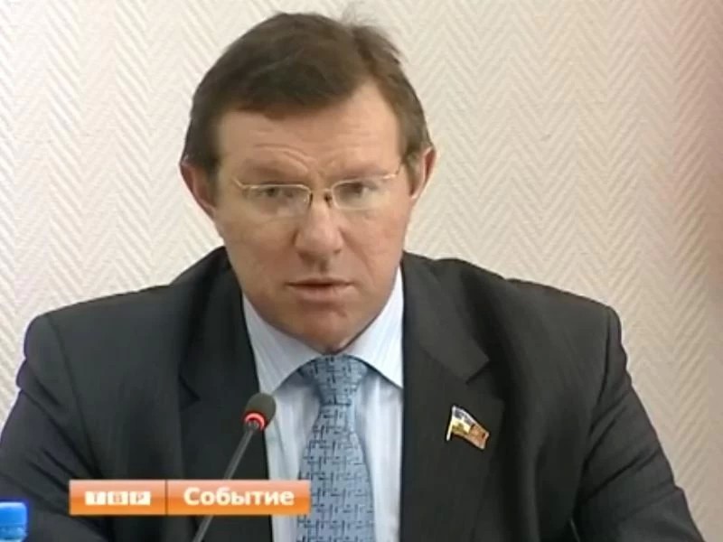 Без аптеки, почты и телеграфа. Жителей поселка “Вакцина” приехали выслушать депутаты районного Совета