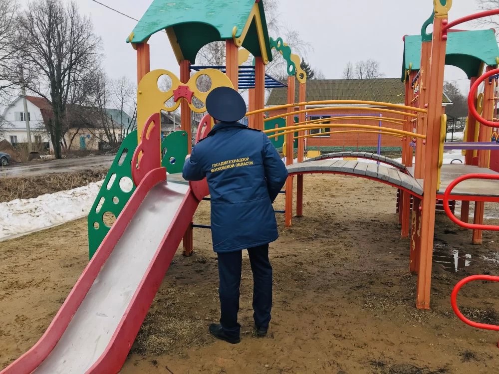 Госадмтехнадзор проверил 20 детских игровых площадок в Сергиево-Посадском городском округе