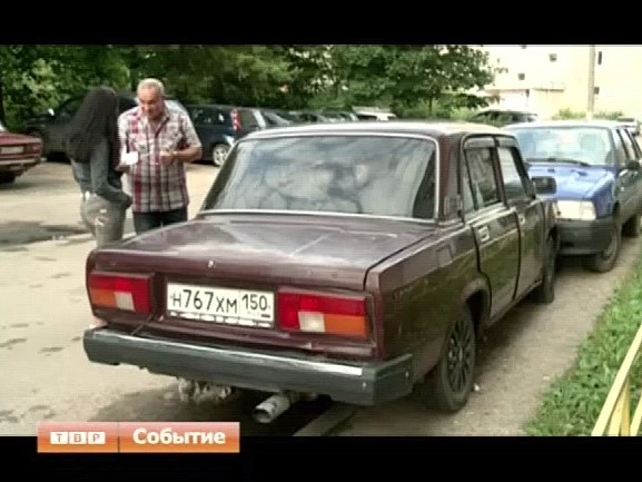 Поматросили и бросили. На посадских улицах становится всё больше брошенных автомобилей
