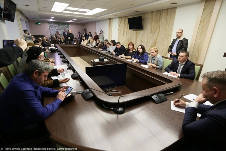 День открытых дверей в администрации посетило более 200 человек