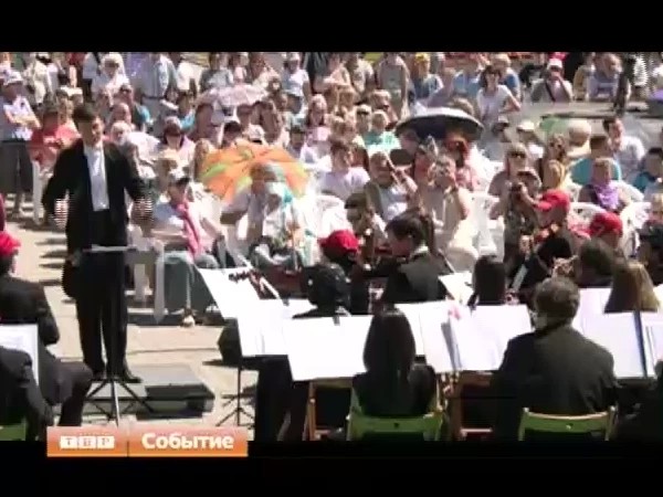 Несколько фестивалей на одной площади