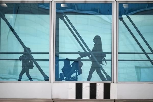 Прилетевших из ЮАР, привезли на карантин в Сергиев Посад