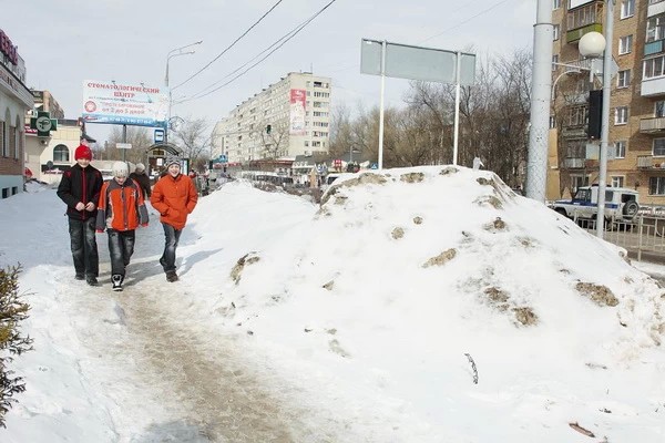 С дорог "потек" асфальт