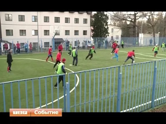 Ветераны против молодежи. В Пересвете состоялся товарищеский футбольный матч