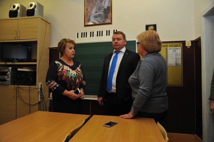 Школу искусств в Скоропусковском поселке отремонтируют