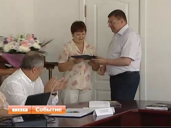 Глава района порекомендовал чиновникам поменьше времени  проводить на совещаниях, побольше его уделять конкретной работе