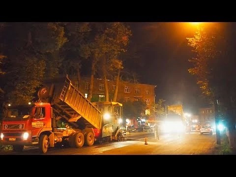На Вифанской меняют асфальт