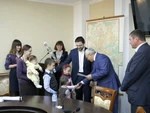 Молодые семьи получили жилищные сертификаты