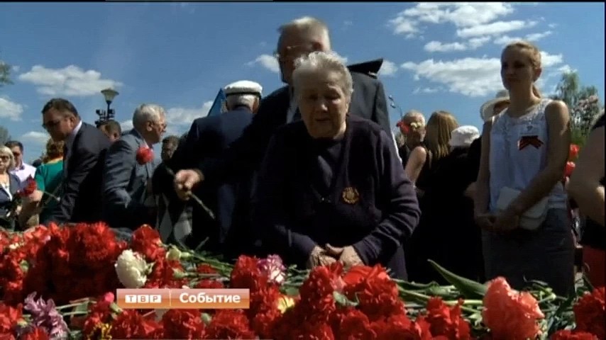 Цветы к Мемориалу