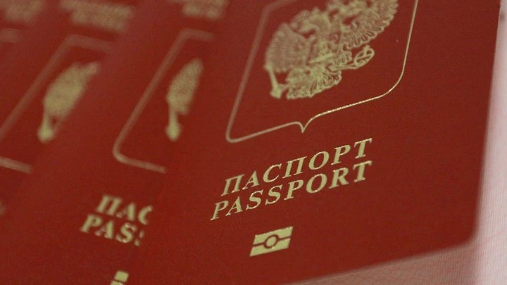 Загранпаспорт подорожал. Экономьте через «Госуслуги»!