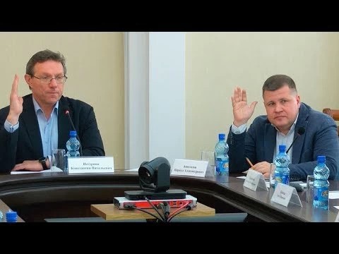 Депутаты добиваются завершения всех работ на детских площадках