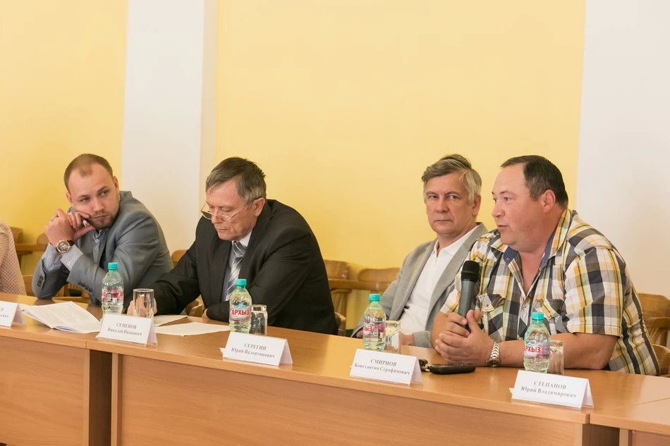 Общественную палату района возглавил Константин Смирнов
