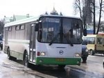 Пассажиры, перевозчики и власти поборются за два социальных маршрута