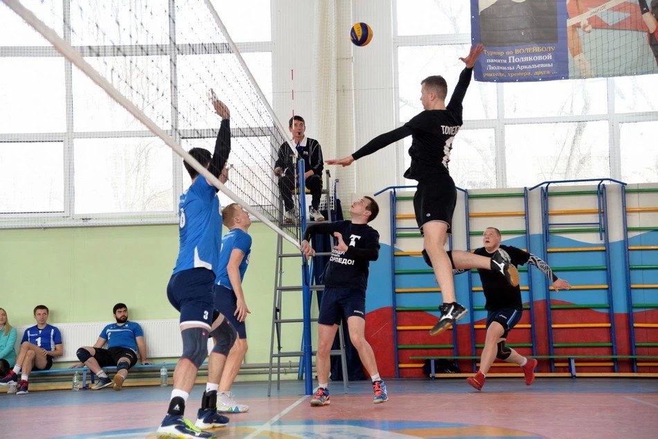 Волейболисты соревновались два дня