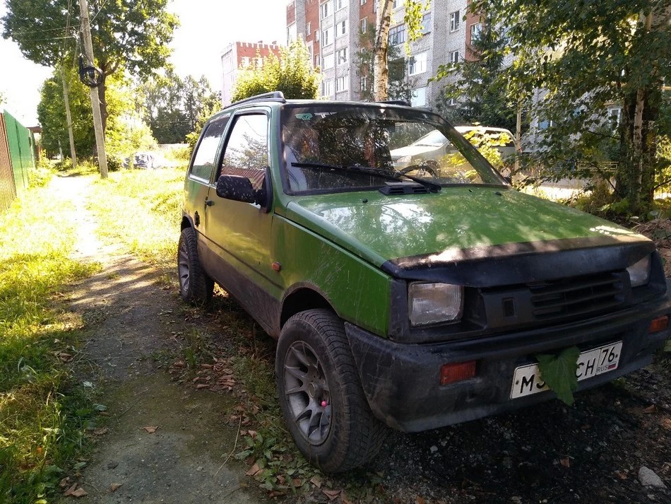 Яркая, маленькая и угнанная