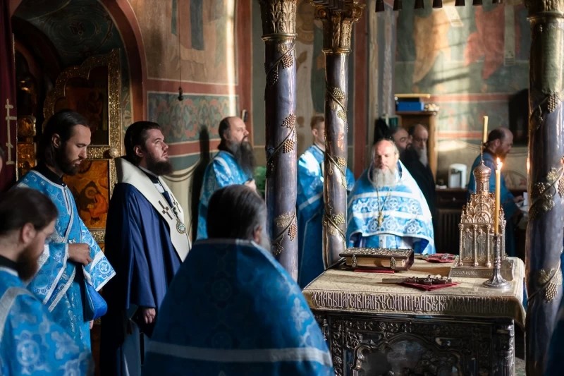 «Спаси страну Российскую от нахождения вражия»: праздник сретения Владимирской иконы в Лавре