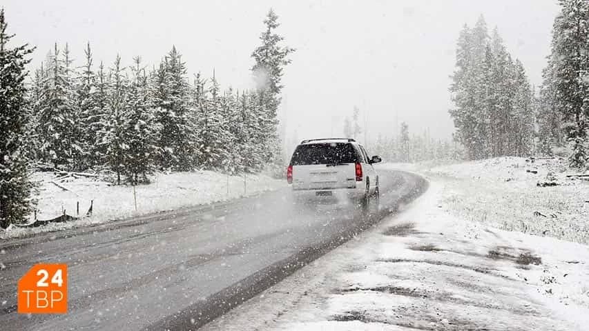 Возможен ледяной дождь: власти просят водителей и пешеходов быть осторожнее