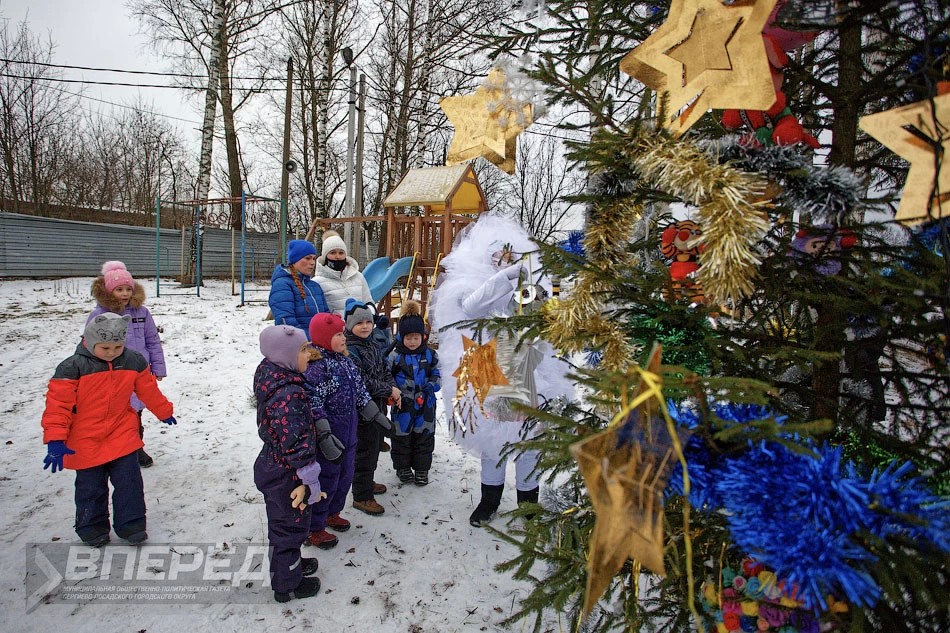 Для тураковской детворы установили ёлочку