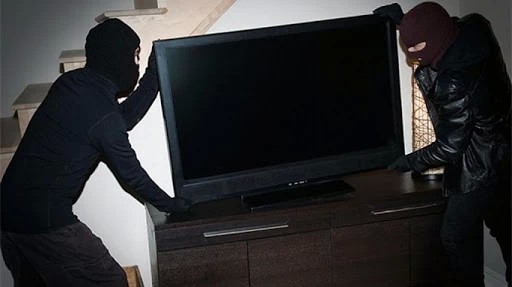 В Сергиевом Посаде воры украли телевизор и телефон