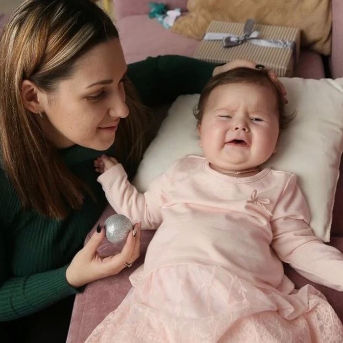 Большая помощь для маленькой девочки