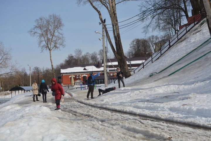 В выходные будет тепло. Достаем резиновые сапоги!