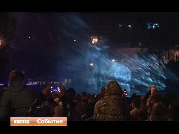 Лазерное световое шоу ко Дню Победы