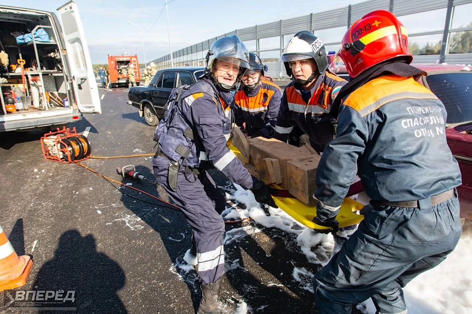 Учения по ликвидации ДТП прошли на Западном объезде