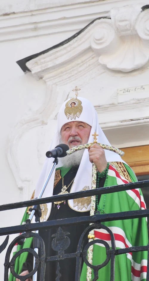 На Троицу в Троице. Патриарх Кирилл, губернатор Андрей Воробьёв и все-все в Лавре.