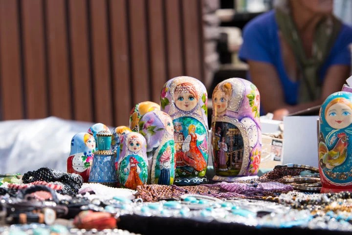 «Посадской матрешке» компенсируют затраты на участие в выставках